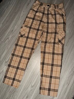 SHEIN Beige Plaid Cargo Pants